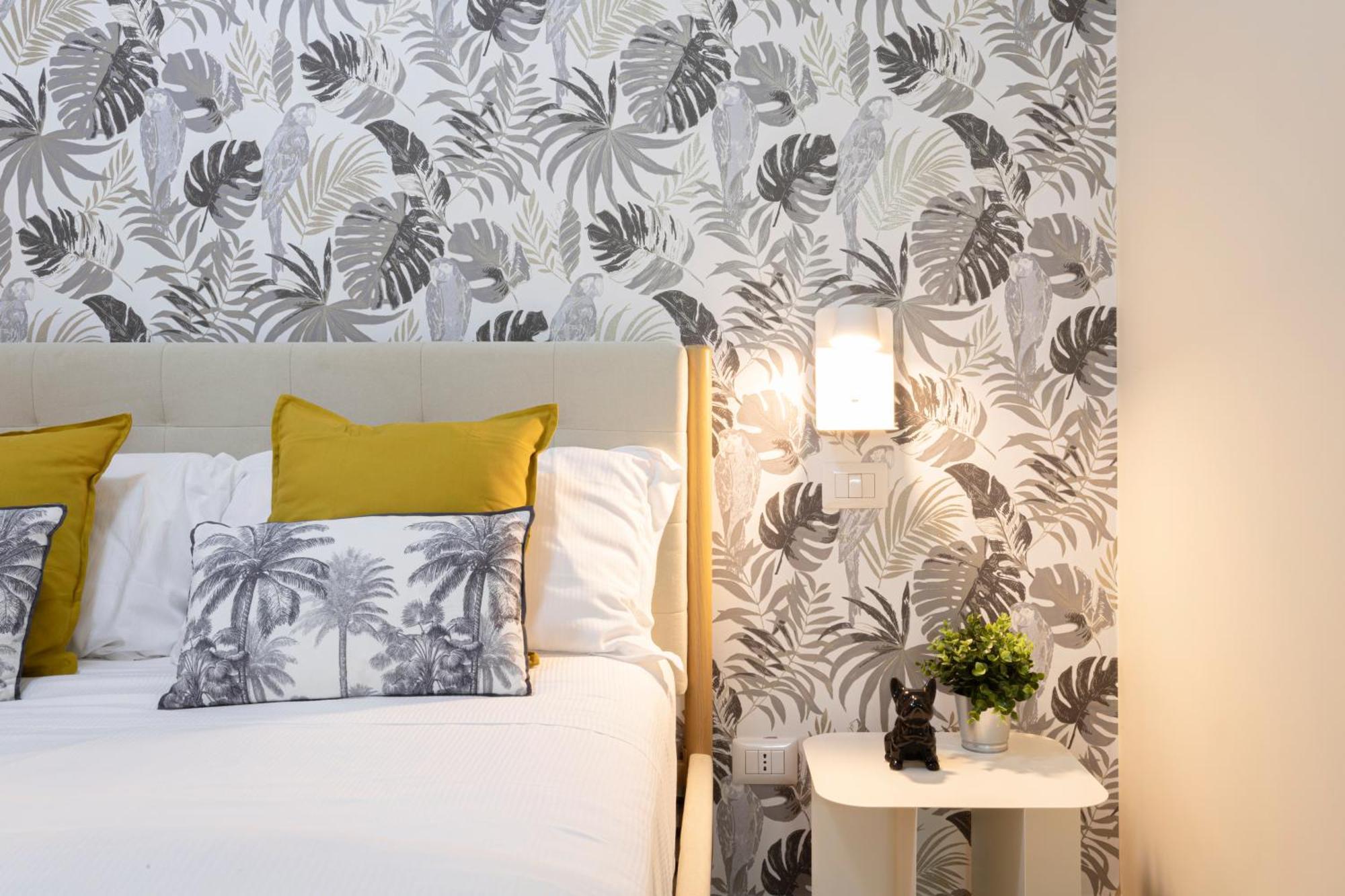 Anastasia Charming Close To Vatican Museum * Rom